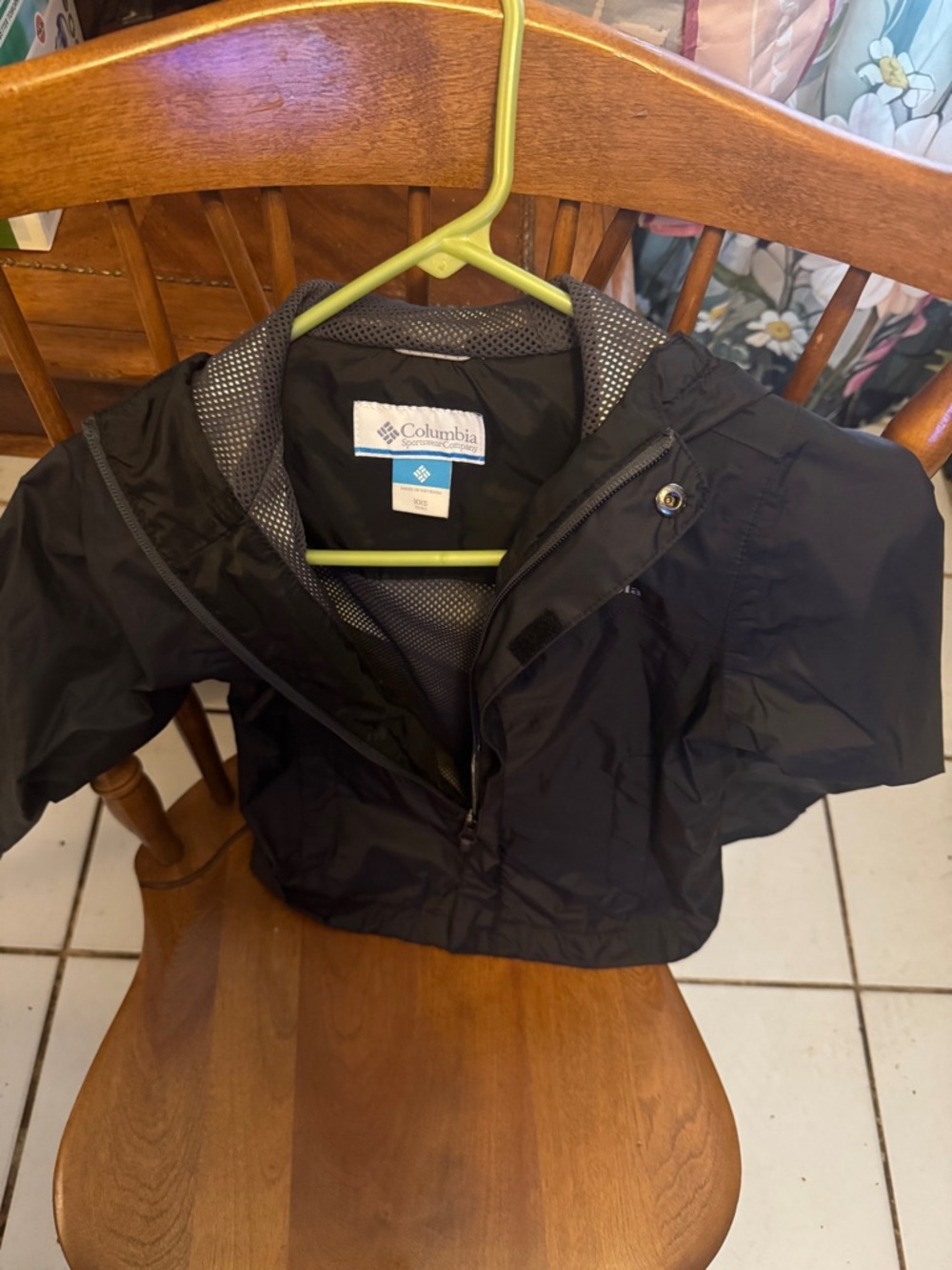 Columbia Black Hooded Packable Rain Shell size XXS 4-5